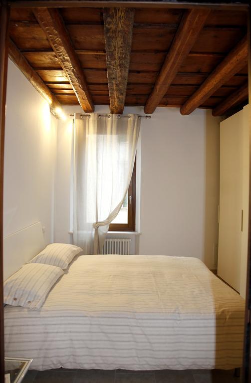 Centre 2 Bedroom Flat Верона Экстерьер фото